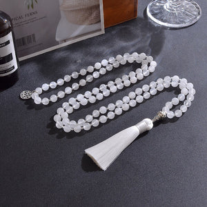 Japamala Jade Branco, 108 Contas de Meditação, Elevação Espiritual, Energia Positiva, Serenidade Interior, Equilíbrio Emocional, Japamala de Sorte, Pedras Naturais para Meditação, Bem-Estar Espiritual, Joia de Meditação, Energia Tranquilizante, Pureza e Tranquilidade, Equilíbrio Energético, Claridade Mental, Paz Interior, Renovação Espiritual, Japamala Exclusivo, Beleza da Jade Branco, Autenticidade Energética, Presente de Elevação Espiritual.