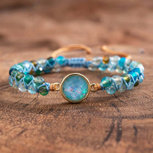 Opala Azul, Quartzo Azul, Ametista, Pulseira Artesanal, Joia Única, Pulseira Ajustável, Elegância Oceânica, Pedras Preciosas, Energia do Oceano, Pulseira Feita à Mão, Proteção com Ametista, Design Exclusivo, Pulseira Encanto Marinho, Acessório Distinto, Beleza Natural, Opala Deslumbrante, Quartzo Azul Calmante, Estilo Boho, Pulseira Artesanal de Opala, Amuleto de Elegância.