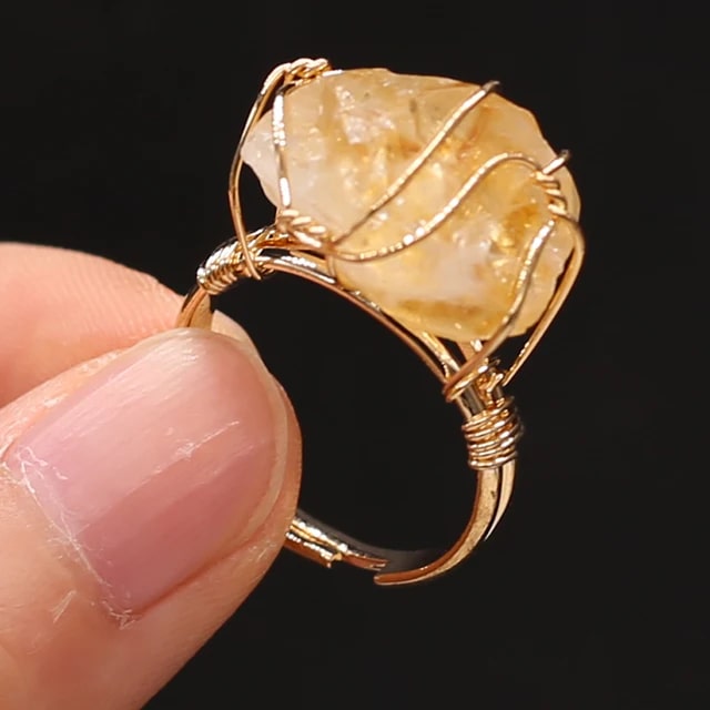 Anel Feminino de Pedras Naturais Ajustável - Beleza e Energia