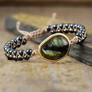Pulseira de Energia Equilibrada, Labradorita, Hematita, Proteção Diária, Equilíbrio Energético, Pulseira Artesanal, Pedras Naturais, Fortaleça a Intuição, Beleza Única, Charme Diário, Energia Positiva, Criatividade, Estabilidade Emocional, Purificação Ambiental, Feita à Mão, Ajustável, Bem-Estar, Autoconsciência, Sensação Única, Moda Consciente.