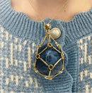 Colar de Pedras Naturais, Personalizável, Troca Mística, Cristais de Cura, Energia Positiva, Jóia Espiritual, Estilo Versátil, Pedras Interchangeáveis, Beleza Natural, Acessório Terapêutico, Bem-Estar Diário, Energização Espiritual, Moda Consciente, Elegância Holística, Toque Pessoal, Design Exclusivo, Presente Inspirador, Amuletismo Moderno, Personalização Energética, Equilíbrio Interior.