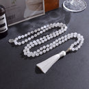 Japamala Jade Branco, 108 Contas de Meditação, Elevação Espiritual, Energia Positiva, Serenidade Interior, Equilíbrio Emocional, Japamala de Sorte, Pedras Naturais para Meditação, Bem-Estar Espiritual, Joia de Meditação, Energia Tranquilizante, Pureza e Tranquilidade, Equilíbrio Energético, Claridade Mental, Paz Interior, Renovação Espiritual, Japamala Exclusivo, Beleza da Jade Branco, Autenticidade Energética, Presente de Elevação Espiritual.