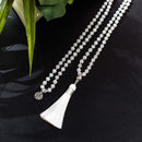 Japamala de Selenita, Pulseira Grátis, Conjunto de Meditação, Pedra Natural Selenita, Japamala de 108 Contas, Energia Espiritual, Purificação Energética, Pulseira de Proteção, Guias Espirituais, Conexão Superior, Elevação Espiritual, Colar de Meditação, Energia Positiva, Proteção Energética, Selenita 100% Natural, Japamala Exclusivo, Meditação Guiada, Presente Espiritual, Energia da Selenita, Japamala e Pulseira Set.