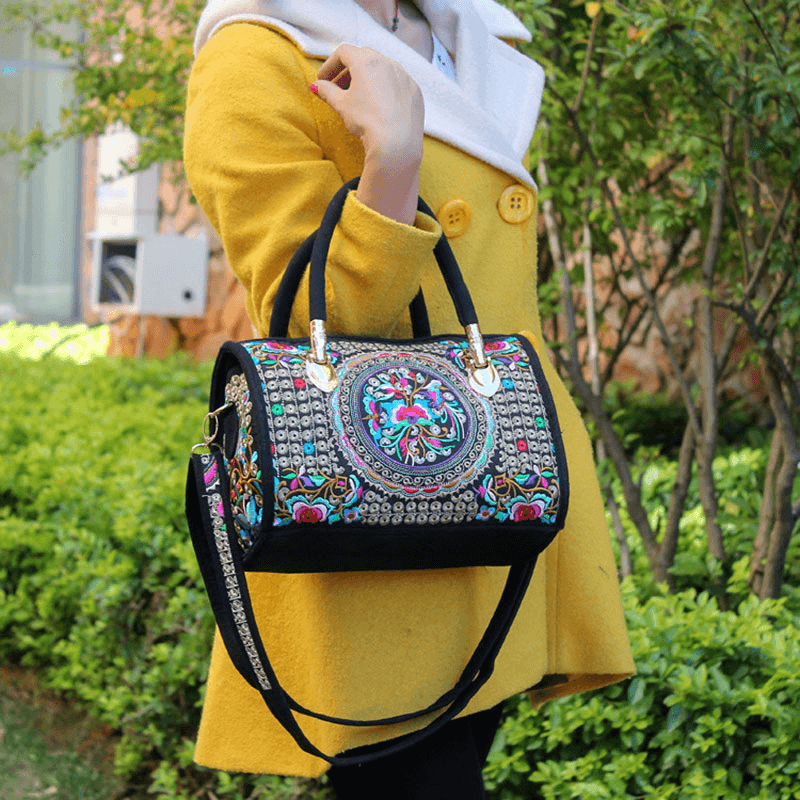 Bolsa Boho Chic Mandala Encantuz Bordada
