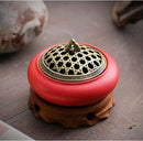 Incensário Sândalo da Paixão, Aromaterapia em Casa, Purificação do Ambiente, Relaxamento Sensorial, Fragrância Relaxante, Rituais de Bem-Estar, Incenso de Sândalo, Ambiente Sagrado, Meditação Guiada, Alívio do Estresse, Ansiedade, Ambiente Ritualístico, Aroma Terapêutico, Incenso de Longa Duração, Experiência Sensorial, Energia Positiva, Momentos de Tranquilidade, Purificação da Aura, Incensário Exclusivo, Bem-Estar em Casa.