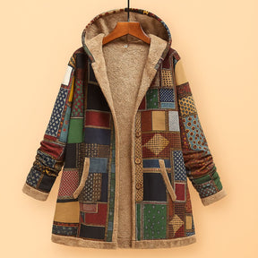 Casaco boho vintage feminino em patchwork, peça exclusiva Encantuz que combina charme, conforto e elegância