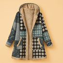 Casaco feminino estilo boho vintage com acabamento artesanal, perfeito para looks de inverno elegantes e aconchegantes