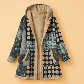 Casaco feminino estilo boho vintage com acabamento artesanal, perfeito para looks de inverno elegantes e aconchegantes