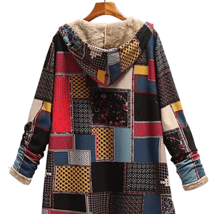 Casaco feminino de inverno boho com capuz, patchwork vintage e forro térmico, ideal para dias frios com estilo