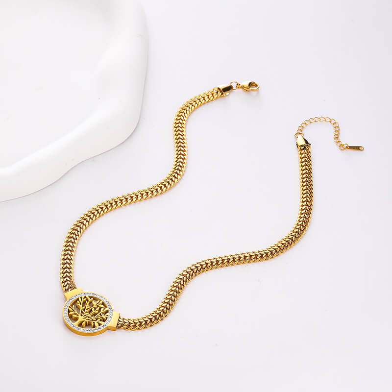 Colar árvore da vida com folhas detalhadas, acabamento dourado fino, peça de significado profundo