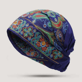 Gorro vintage feminino combinando com look casual, toque suave e confortável