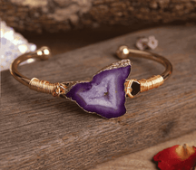 bracelete pedras naturais, energia positiva, equilíbrio, bem-estar, joia energética, ametista, cristal branco, fluorita verde, pulseira ajustável, beleza e bem-estar, acessório terapêutico, estilo e harmonia, moda consciente, energias positivas no pulso, equilíbrio emocional, vitalidade diária, amuleto de proteção, estilo consciente, energia vibrante, presente significativo.